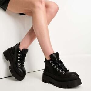 New ALDO TipTop Chunky Hiker Lace-Up Ankle Boots in Black Women’s
